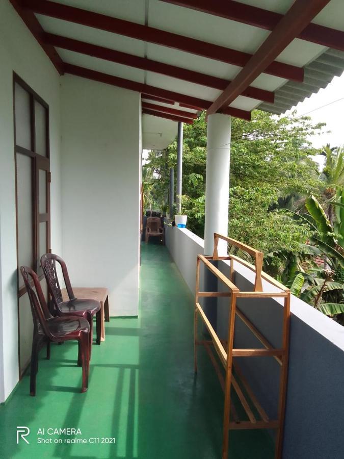 New Star Light Hotel Mirissa Ngoại thất bức ảnh