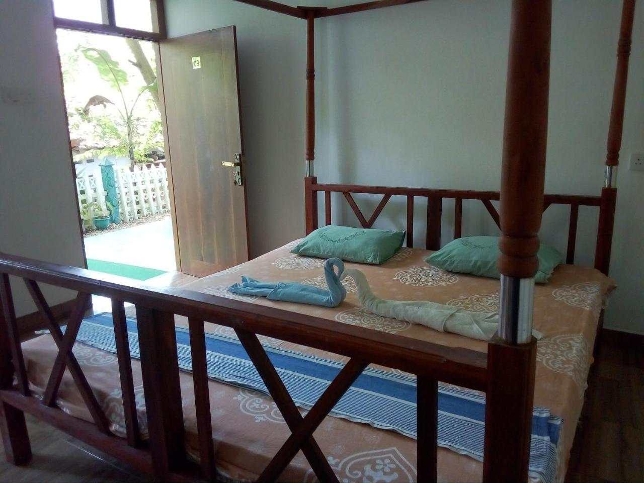 New Star Light Hotel Mirissa Ngoại thất bức ảnh